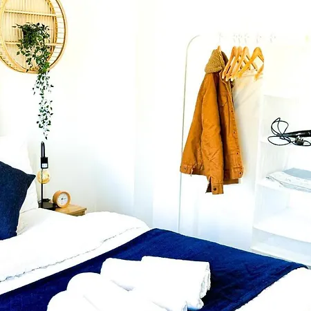 Family, Group & Contractor - Sleeps Upto 9 Guests With Free Parking * Birmingham