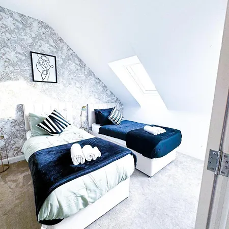 Appartement Family, Group & Contractor - Sleeps Upto 9 Guests With Free Parking