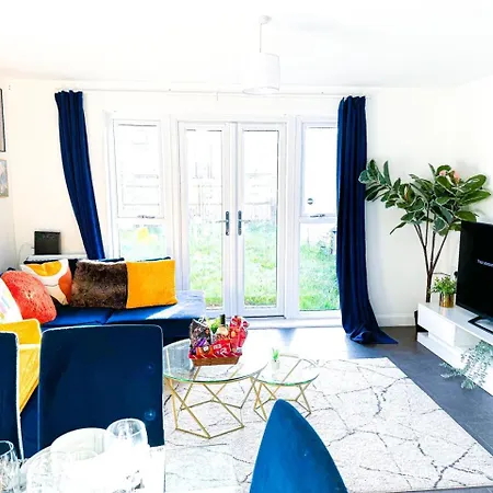 Appartement Family, Group & Contractor - Sleeps Upto 9 Guests With Free Parking *