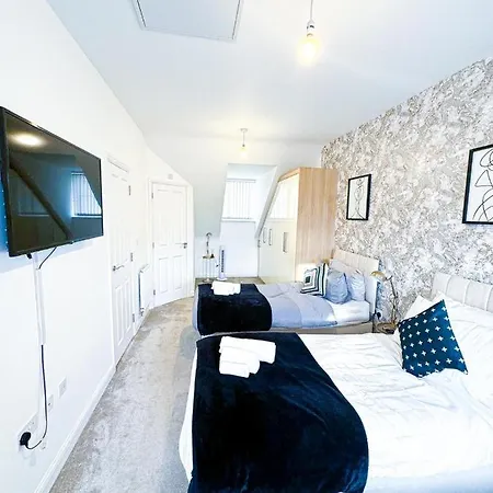 Apartamento Family, Group & Contractor - Sleeps Upto 9 Guests With Free Parking Birmingam